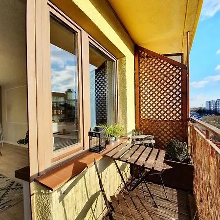 Comfy - Old Town Marine Apartment *